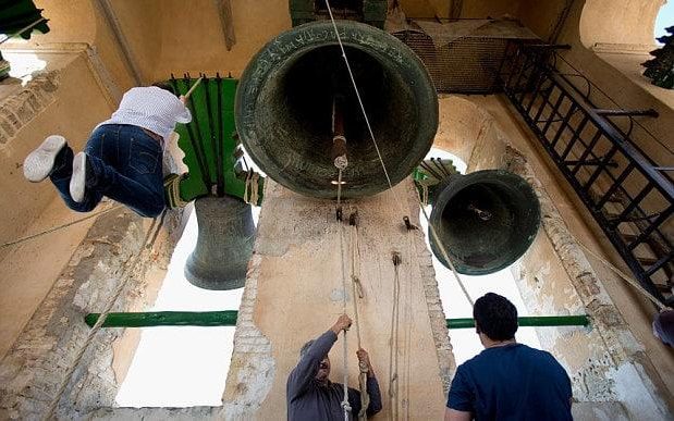Breaking news in England: severe shortage of church bell-ringers causing concerns