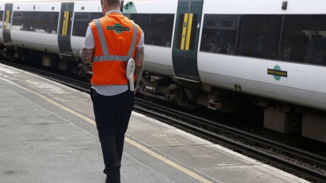 Raging battle in England: who should close train doors?